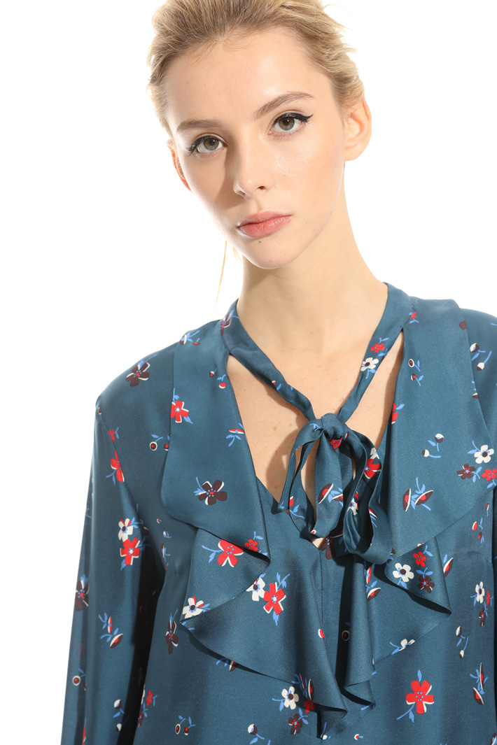 Maglia asimmetrica Intrend Maglia asimmetrica Intrend