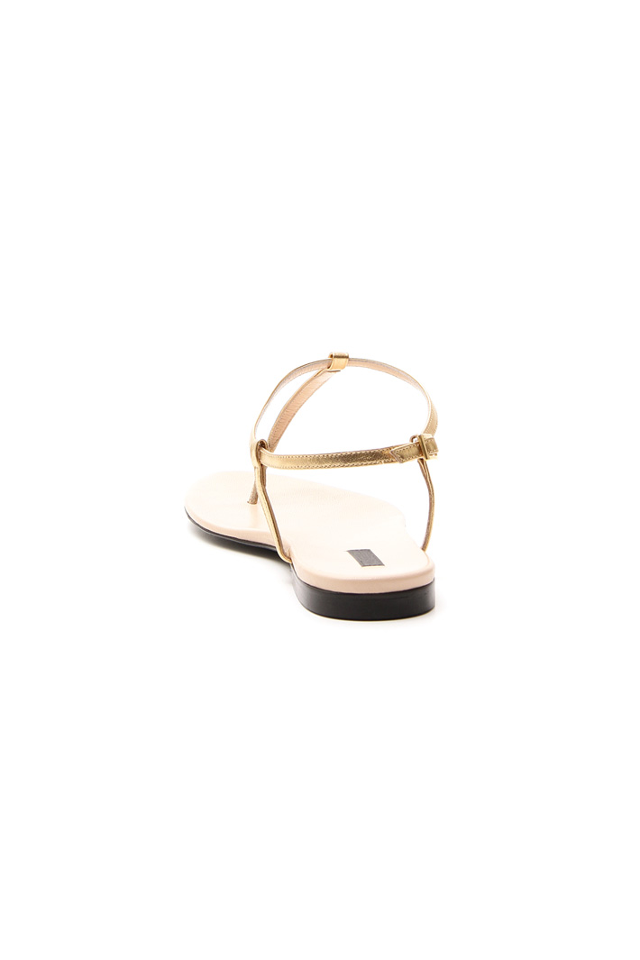 Sandali in pelle metalizzata Intrend Sandali in pelle metalizzata Intrend