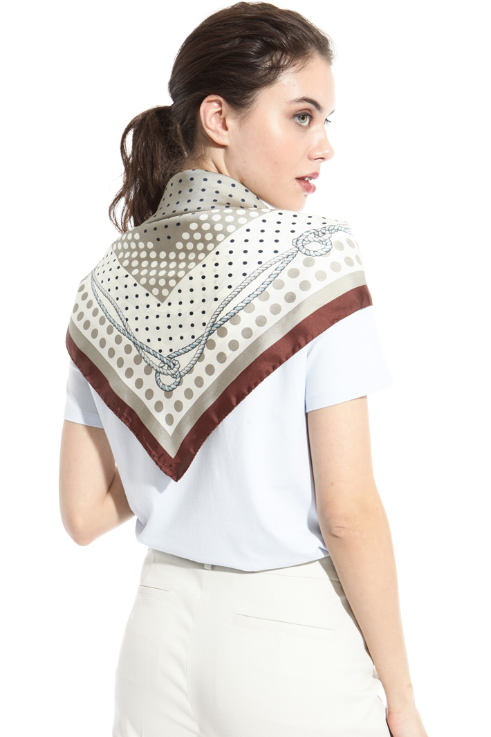 Pure silk foulard Intrend Pure silk foulard Intrend