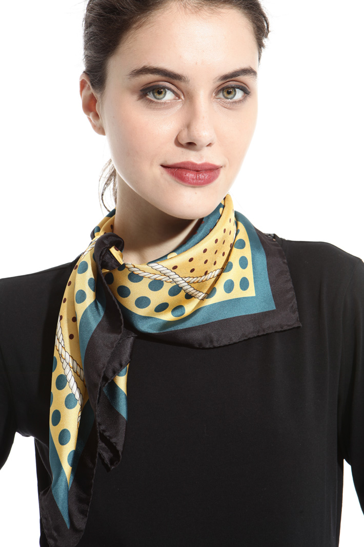 Pure silk foulard Intrend Pure silk foulard Intrend