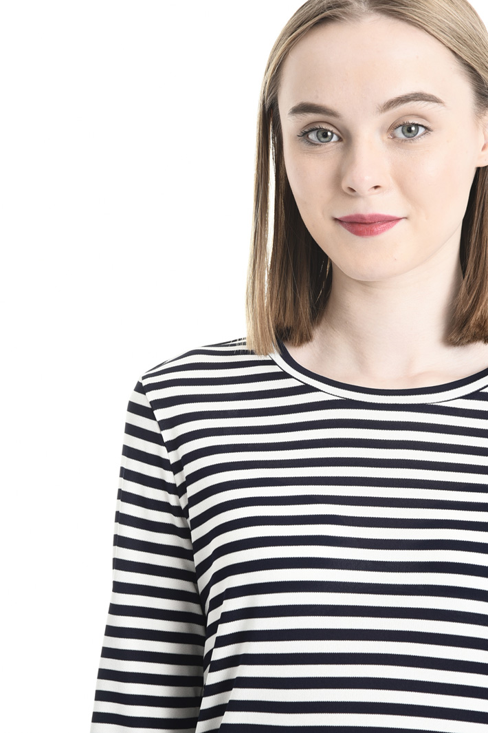 Maglia in jersey rigato Intrend Maglia in jersey rigato Intrend