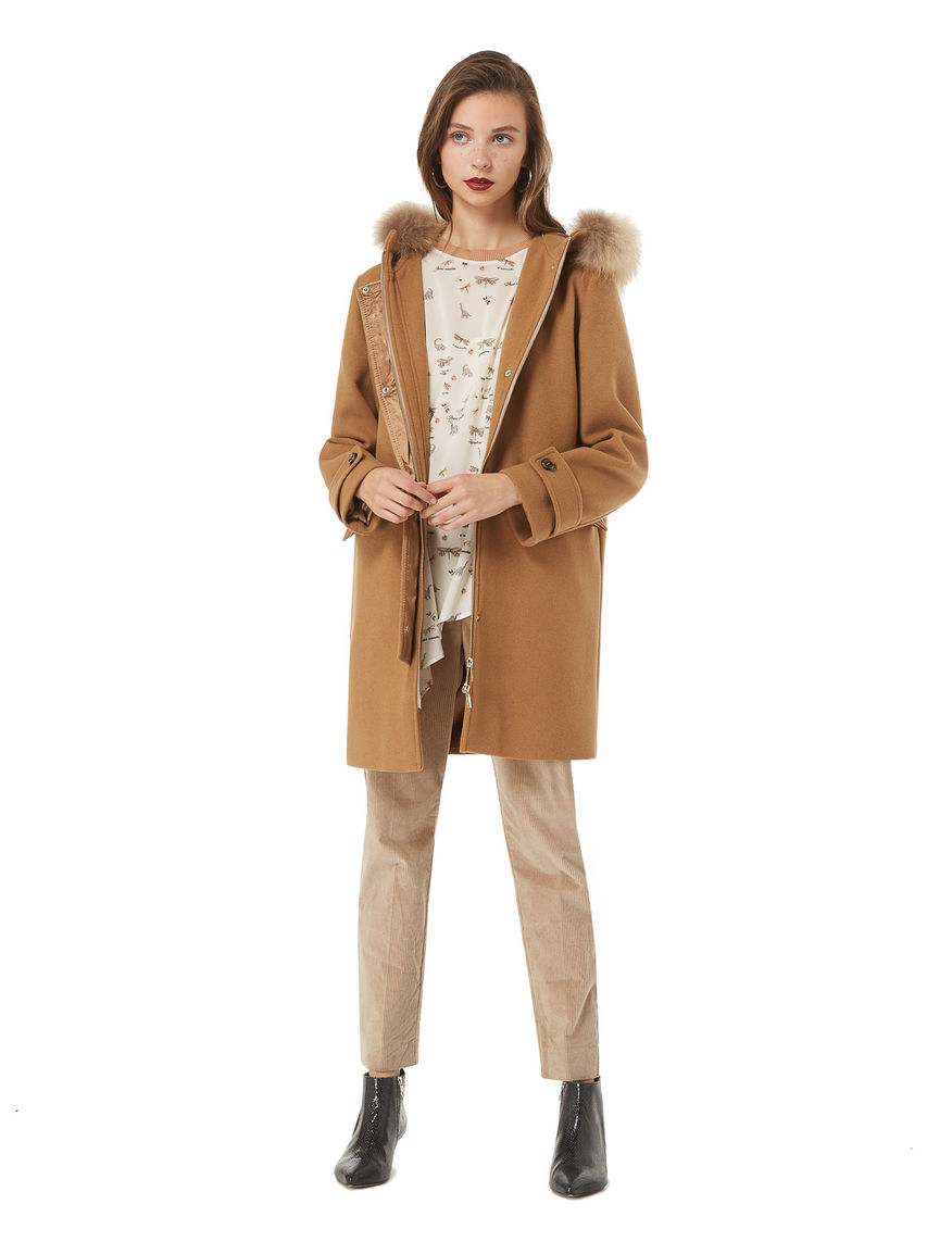 Parka con cappuccio Parka con cappuccio
