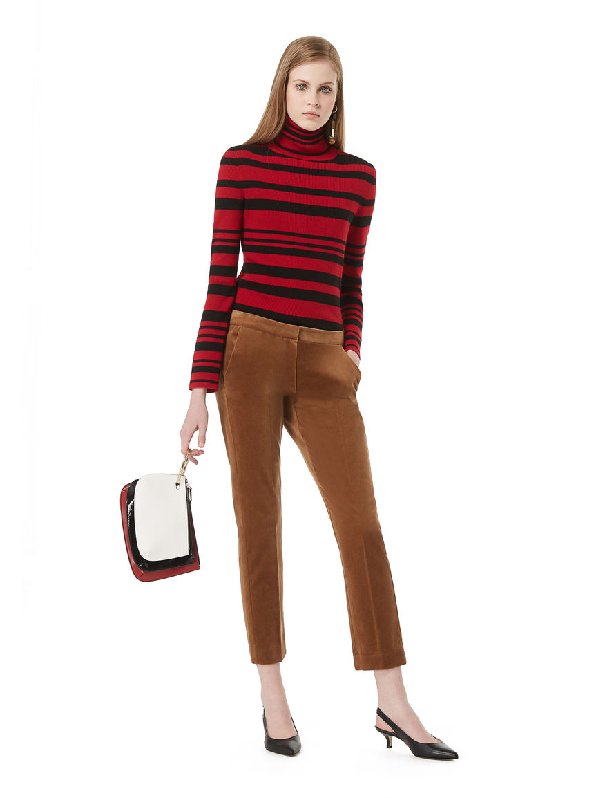 Semi-fitted turtleneck sweater Semi-fitted turtleneck sweater