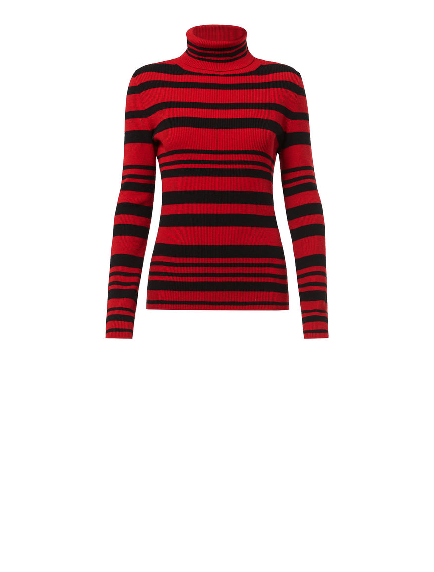 Semi-fitted turtleneck sweater Semi-fitted turtleneck sweater