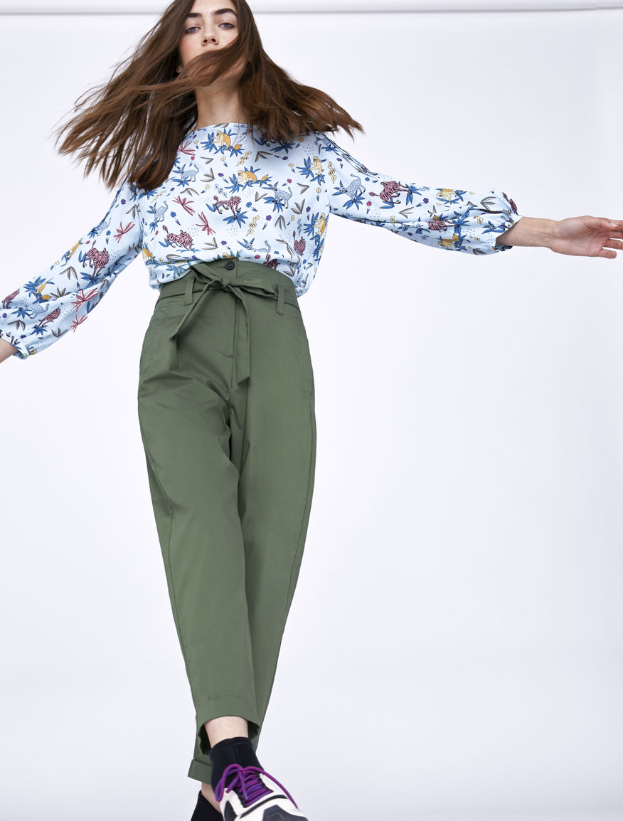 Pantaloni a vita alta Pantaloni a vita alta