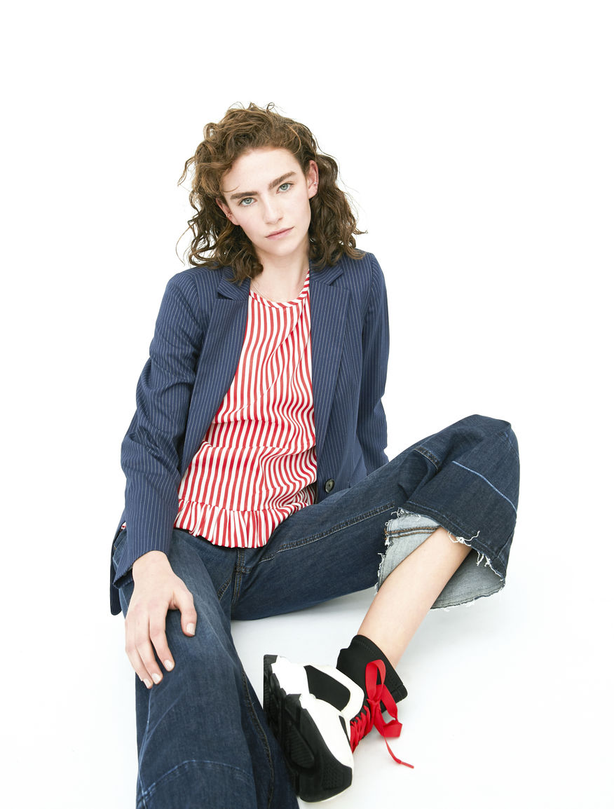 Semi-fitted blazer Semi-fitted blazer