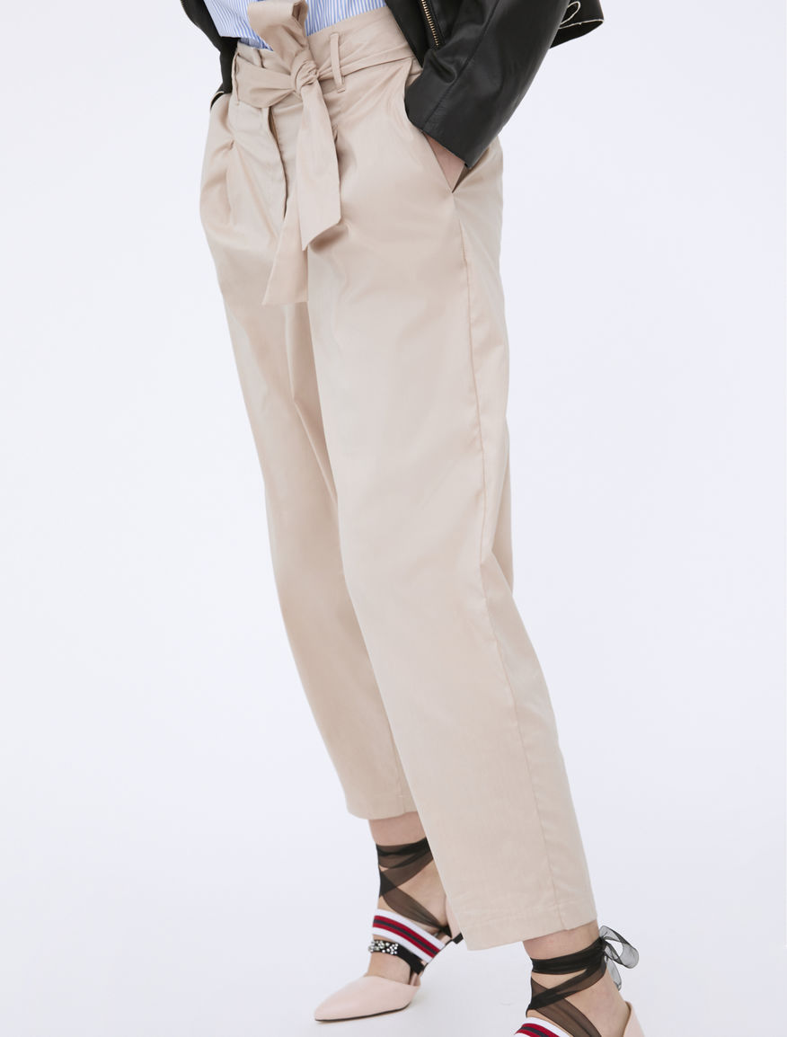 Pantaloni a carota Pantaloni a carota