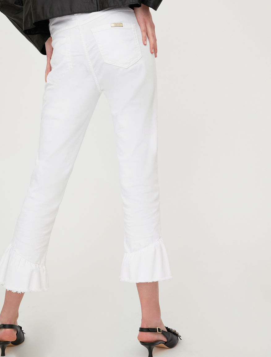 Trousers with flounces Trousers with flounces