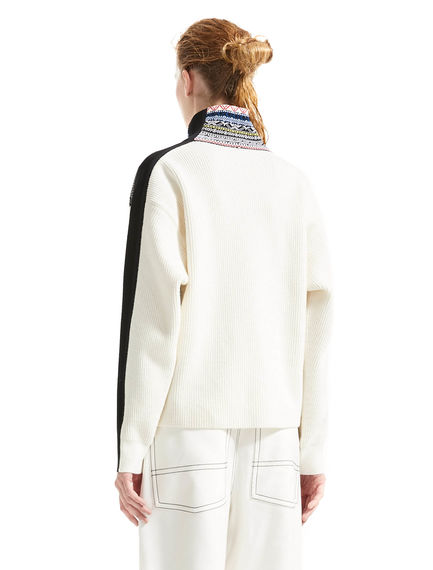 Maglia boxy con motivi nordici e sport