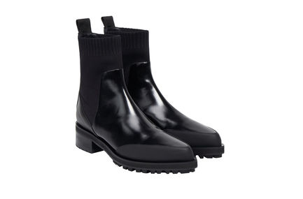 Stivaletto in pelle con inserto a calzino
