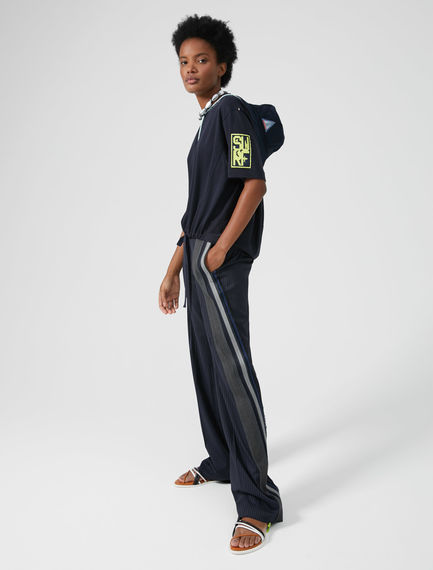 Pantalone con banda asimmetrica