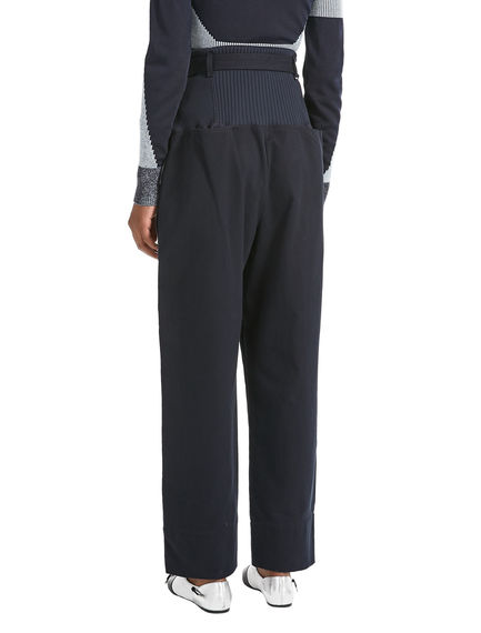Pantaloni in stile cargo