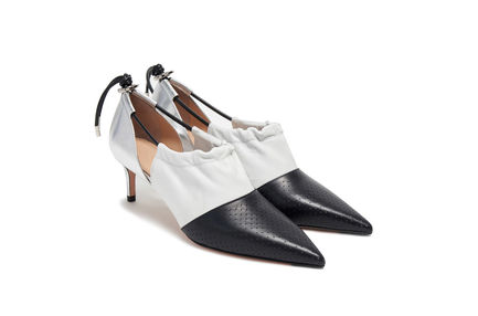 Pump in pelle con coulisse