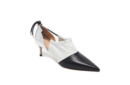 Pump in pelle con coulisse
