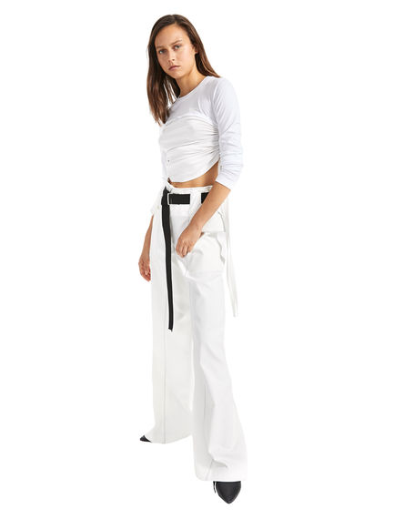 Top a maniche lunghe con ruche