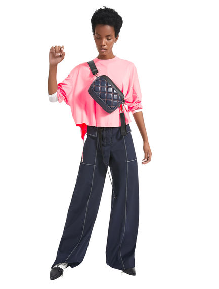 T-shirt cropped con coulisse