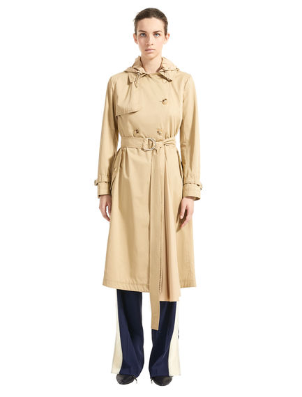 Trench d’ispirazione sport