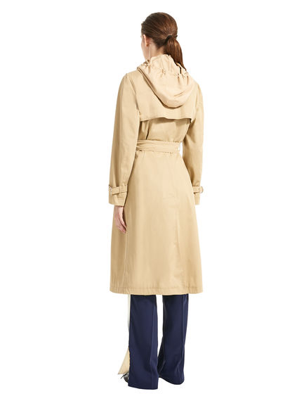 Trench d’ispirazione sport