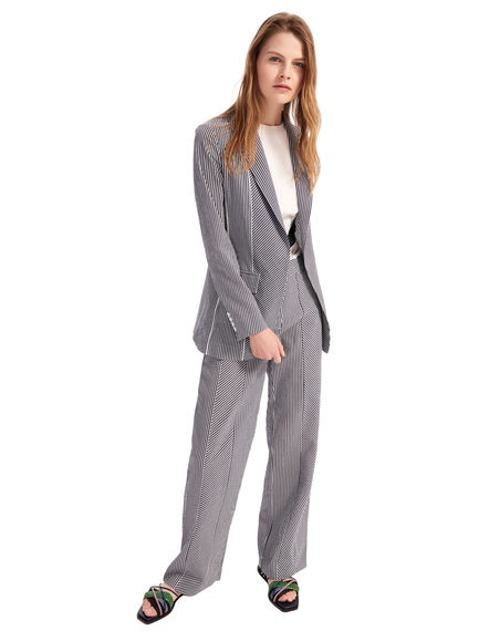 Pantaloni seersucker a righe