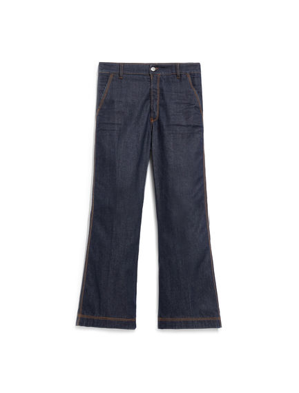 Jeans cropped dalla linea flare
