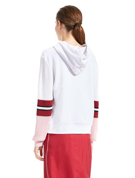 Hoodie con maniche in maglia