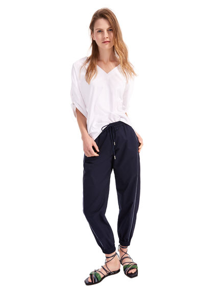 T-shirt con coulisse sulle spalle