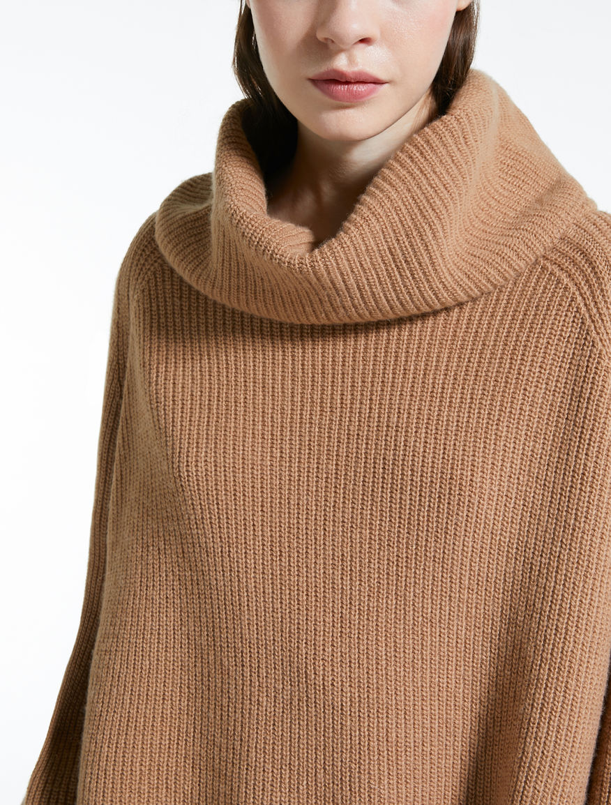 Wool yarn pullover Weekend Maxmara Wool yarn pullover Weekend Maxmara
