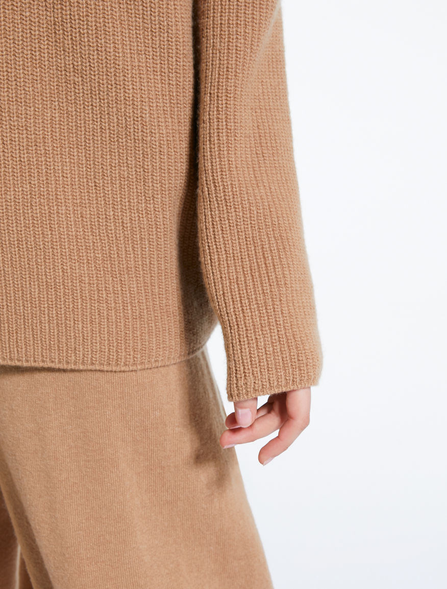 Wool yarn pullover Weekend Maxmara Wool yarn pullover Weekend Maxmara