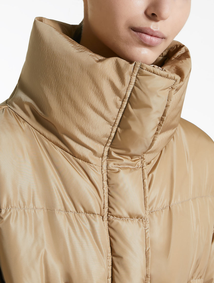 Piumino in taffetà di nylon antigoccia Weekend Maxmara Piumino in taffetà di nylon antigoccia Weekend Maxmara