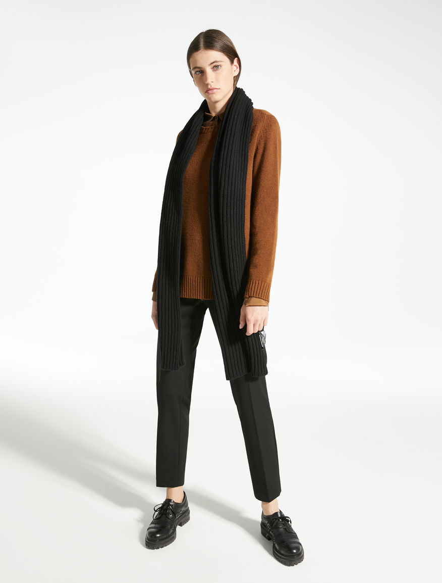 Sciarpa in lana a coste Weekend Maxmara Sciarpa in lana a coste Weekend Maxmara