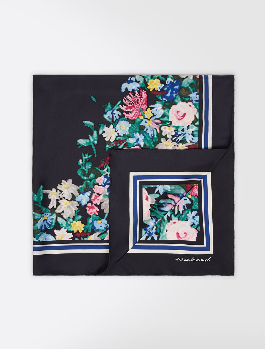Printed silk twill foulard Weekend Maxmara Printed silk twill foulard Weekend Maxmara