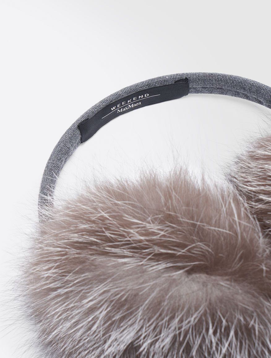 Fox fur earmuffs Weekend Maxmara Fox fur earmuffs Weekend Maxmara