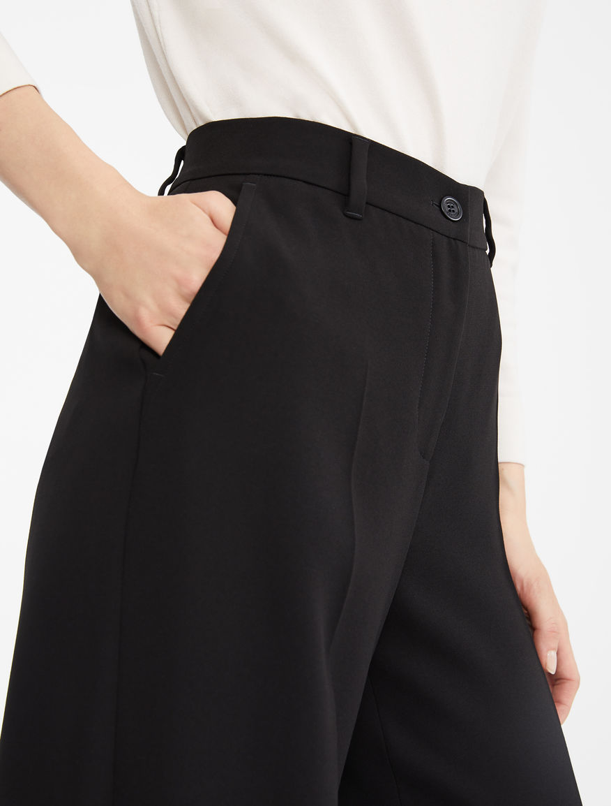 Pantaloni in tessuto tecnico Weekend Maxmara Pantaloni in tessuto tecnico Weekend Maxmara