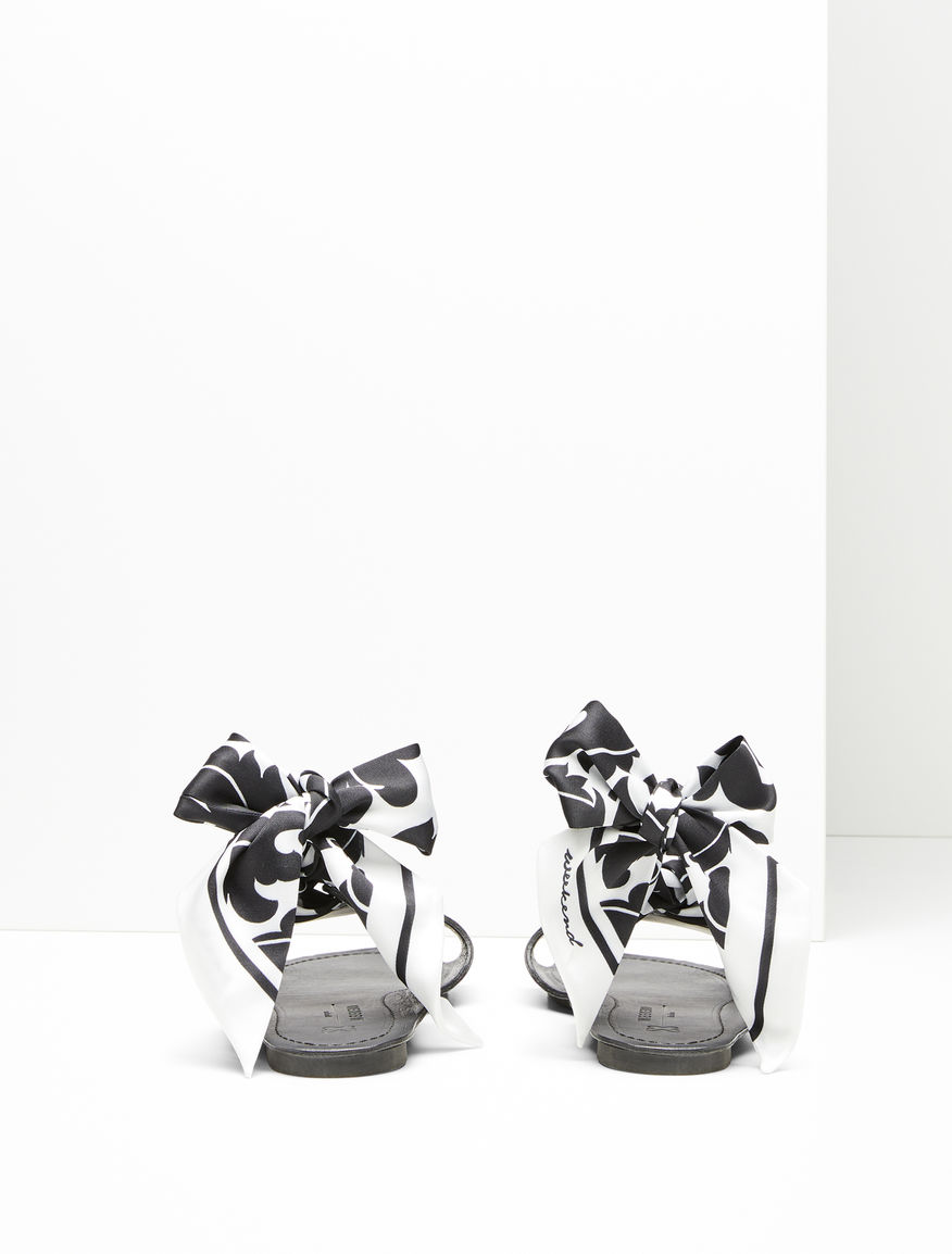 Flat leather sandals Weekend Maxmara Flat leather sandals Weekend Maxmara