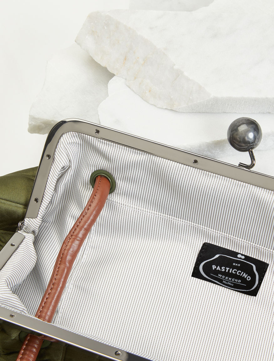Pasticcino Bag Maxi in raso Weekend Maxmara Pasticcino Bag Maxi in raso Weekend Maxmara